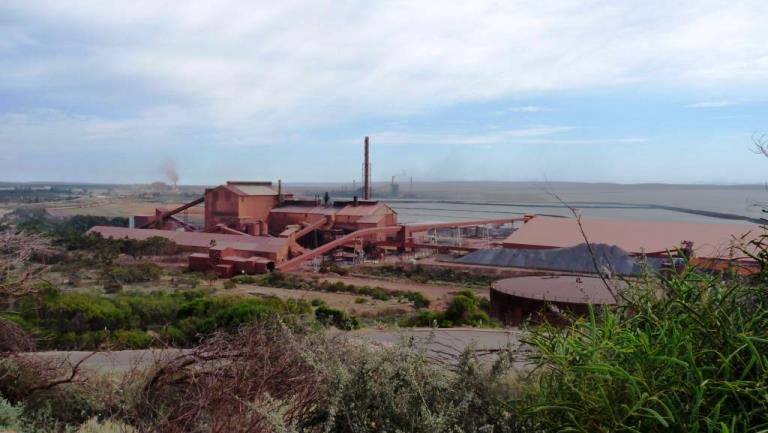 Blick vom Flinders Lookout über die Industrieanlagen von Wyalla